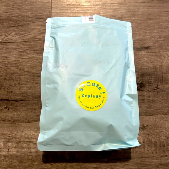 Zepiany Beginners Crochet Kit - Picture 3 of 5